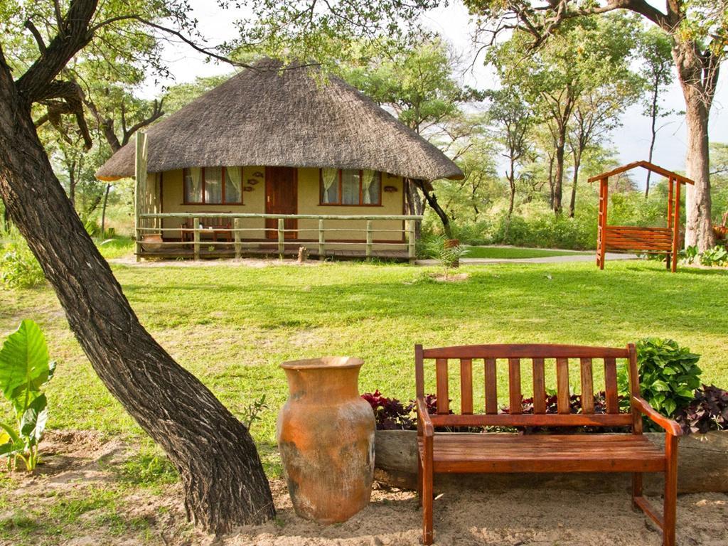 Gondwana Hakusembe River Lodge Рунду Екстер'єр фото