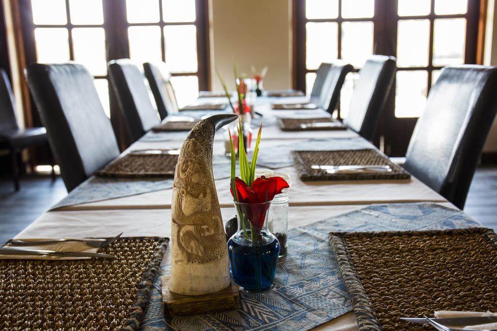 Gondwana Hakusembe River Lodge Рунду Екстер'єр фото