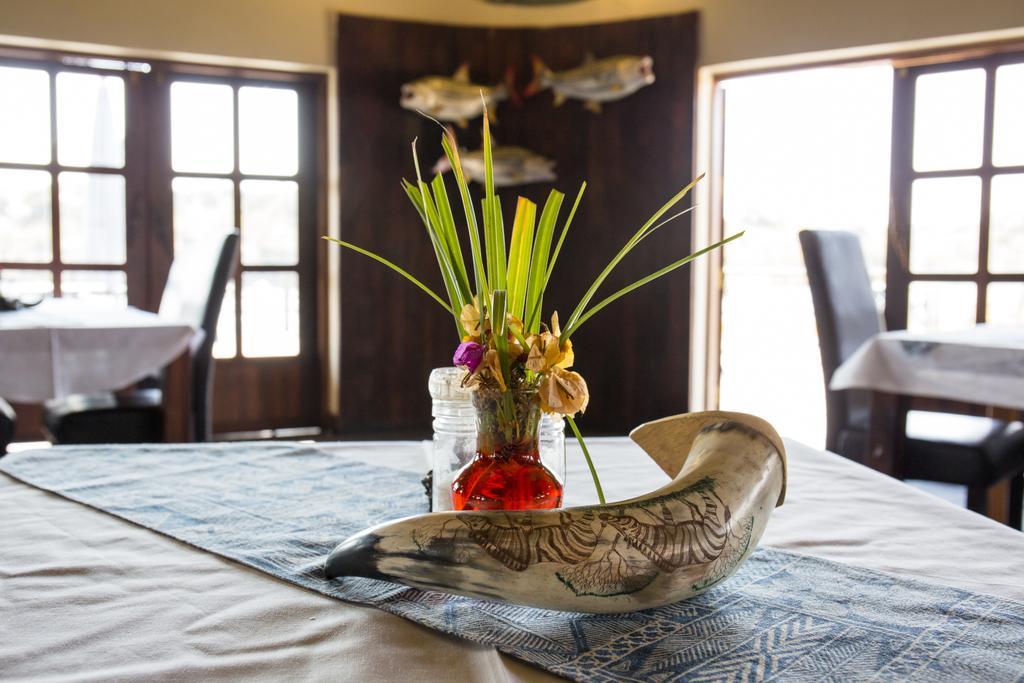 Gondwana Hakusembe River Lodge Рунду Екстер'єр фото