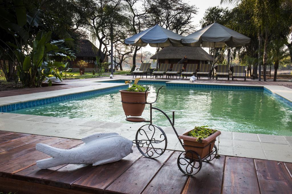 Gondwana Hakusembe River Lodge Рунду Екстер'єр фото