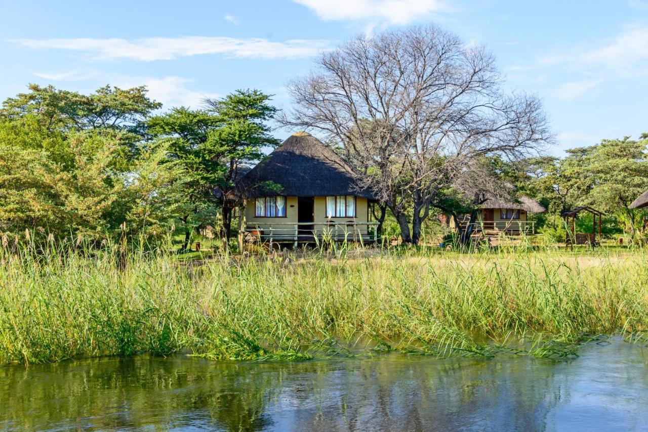 Gondwana Hakusembe River Lodge Рунду Екстер'єр фото
